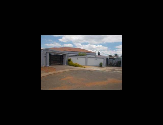 4 BEDROOM HOUSE FOR SALE IN PALM RIDGE